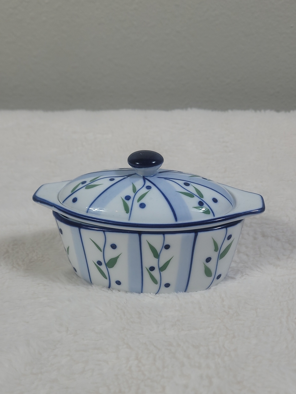 Cook Street Baby Butter Boat Blue Floral Porcelain Dish